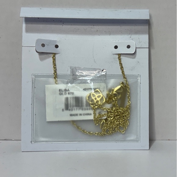 Kendra Scott Elisa Gold Pendant Necklace - Picture 5 of 5